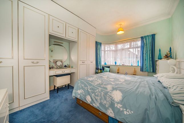 49, Rosecroft Gardens, Twickenham photo 3