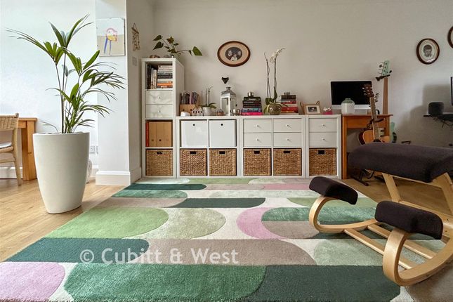 1, Oak End, Dorking photo 2