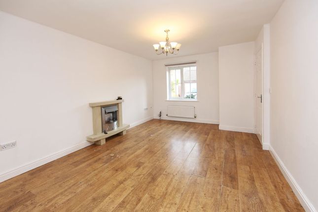 11, Moorhouse Close, Telford photo 2