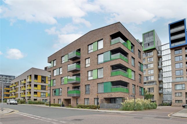 Flat for sale in Chichester Lodge, 16 Peartree Way, Greenwich, London