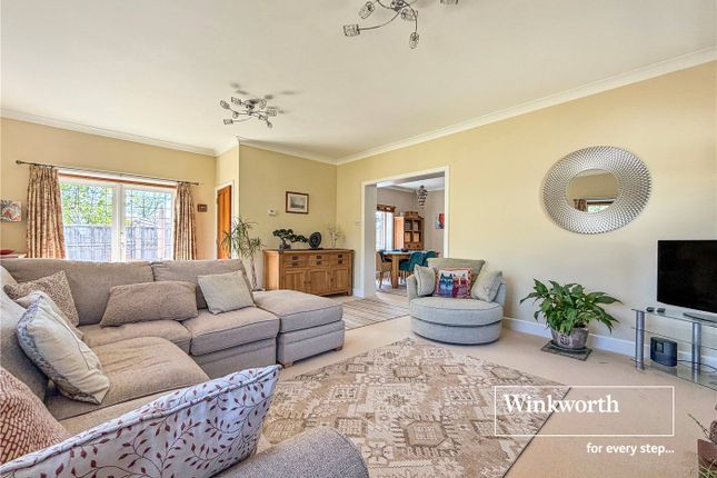 10, Morden Avenue, Ferndown photo 4