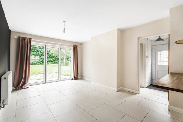 28, Bowling Green Road, Gloucestershire photo 3