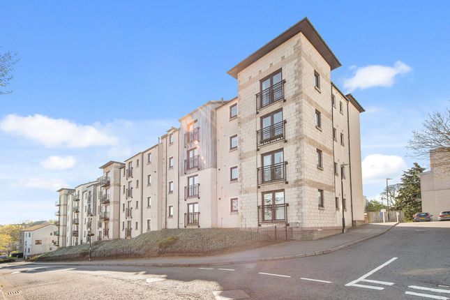 Thumbnail Flat for sale in St. Ninians Way, Linlithgow