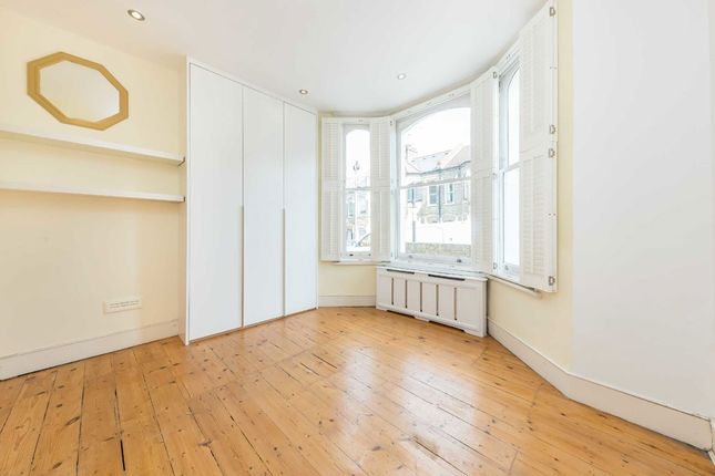 Ground Floor Flat, 51, Harbut Road, London photo 2