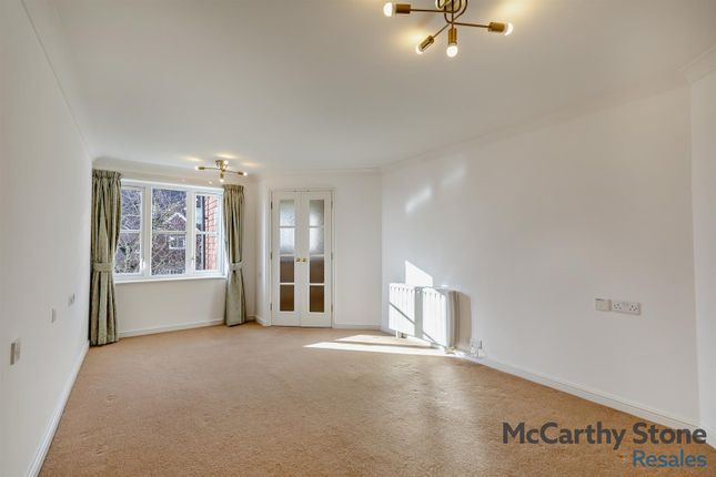 32 St Rumbolds Court, Buckingham Road, Brackley photo 3