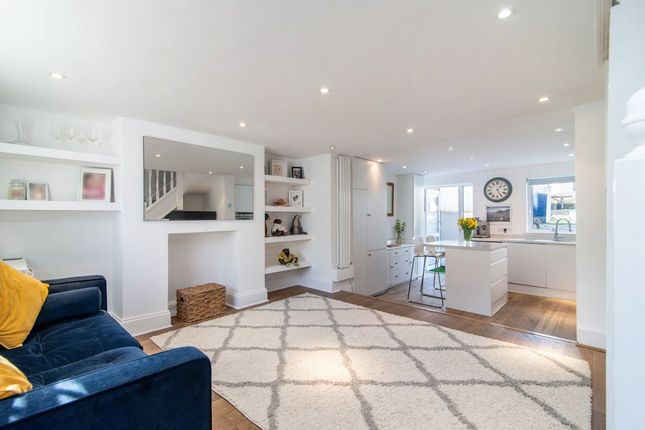 52, Haldane Road, London photo 3