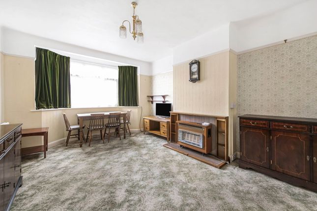19, Kerrill Avenue, Coulsdon photo 3