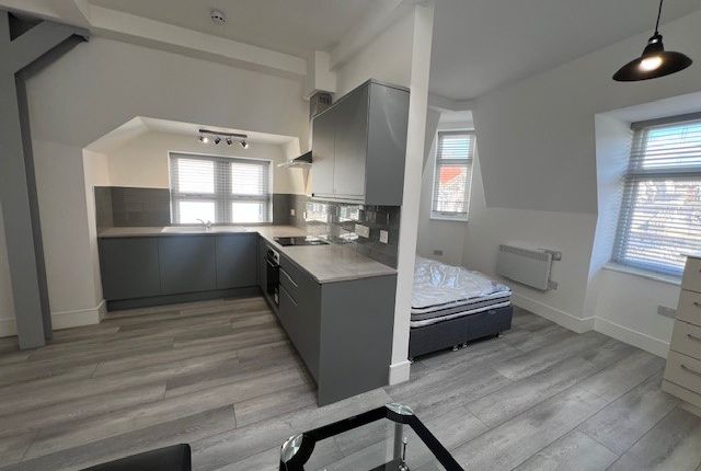 Flat to rent in Kirkgate, Leeds