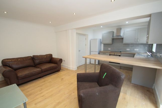 Derwentwater Grove, Leeds photo 3