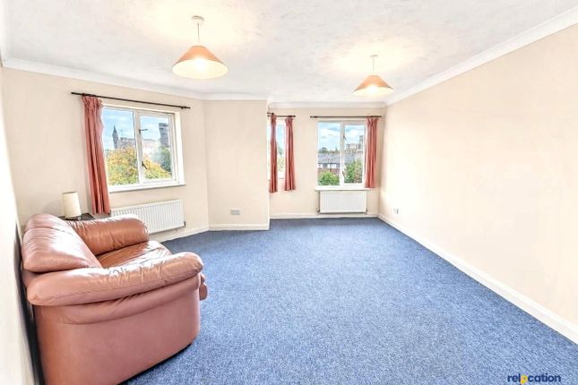 90 Myddleton Avenue, London photo 3