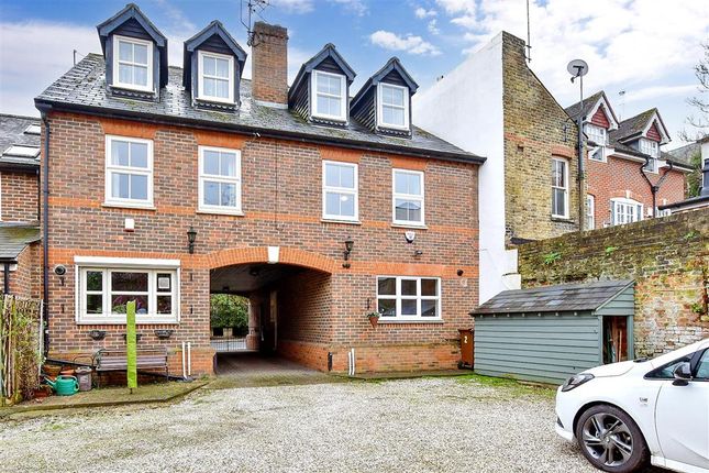 Town house for sale in Crow Lane, Rochester, Kent