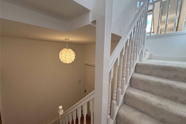 4, Upper Elms Road, Hampshire photo 4