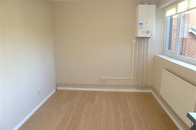 63a, Station Lane, Hornchurch photo 4