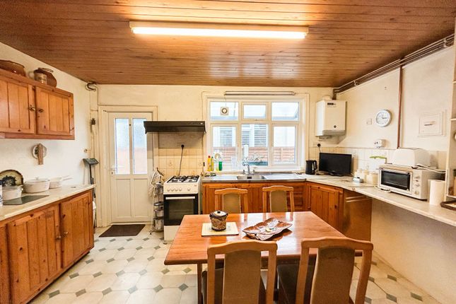 34 Silverston Avenue, Bognor Regis photo 4
