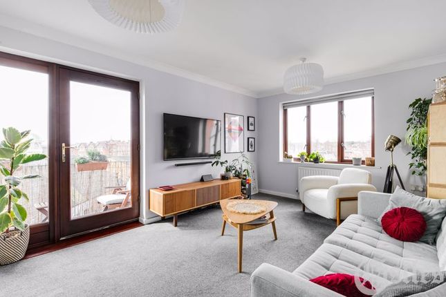 Thumbnail Flat for sale in Cypress Close, London