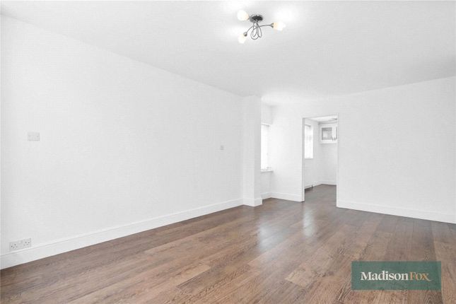 Flat 9, Ferndown,, Woodford Road, London photo 4