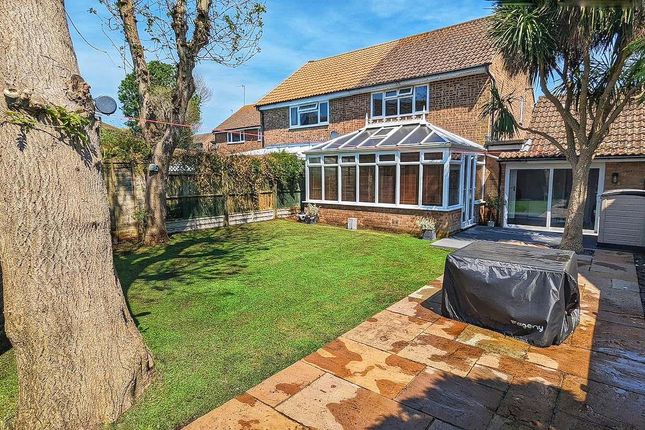5, Barn Close, Seaford photo 2