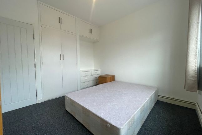 Flat 6, Langbourne House, London photo 4