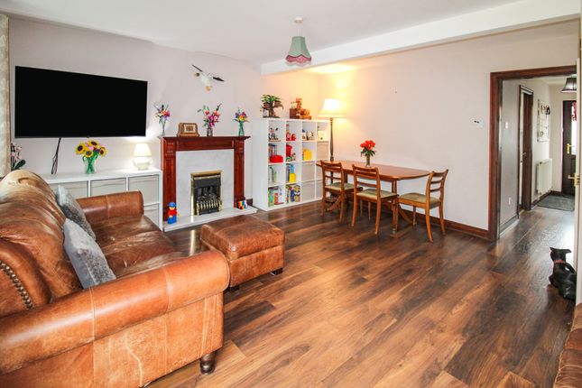 1, Whitaker Walk, Keighley photo 2