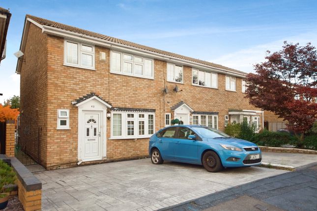 End terrace house for sale in Amberley Way, Romford