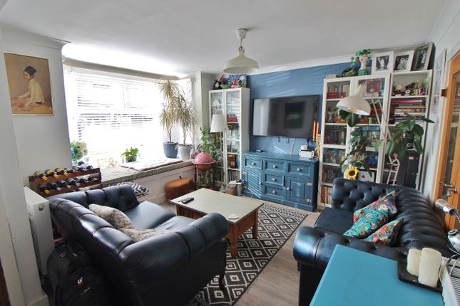 69, Aylen Road, Portsmouth photo 4