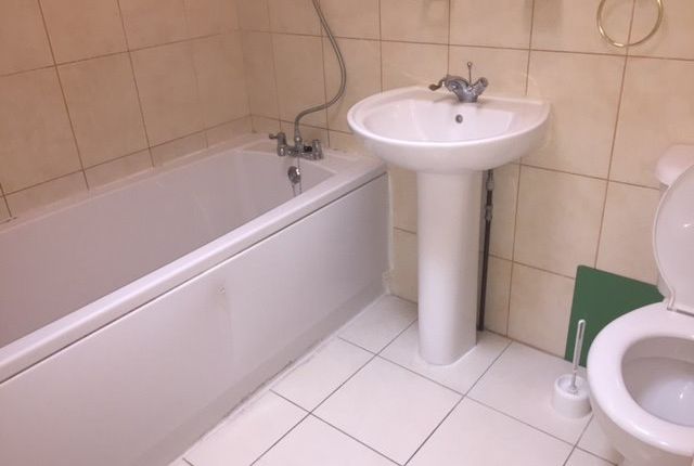 Room 5, 82, St Marys Road, Edmonton photo 4