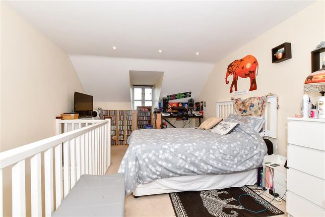 Town house for sale in Beresford Road, Whitstable, Kent