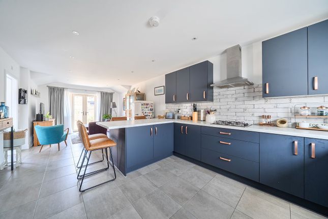 6, Edinburgh Grove, Shefford photo 4