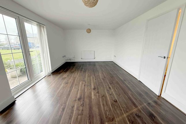 Flat 1, 1 Y Corsydd, Llanelli photo 3
