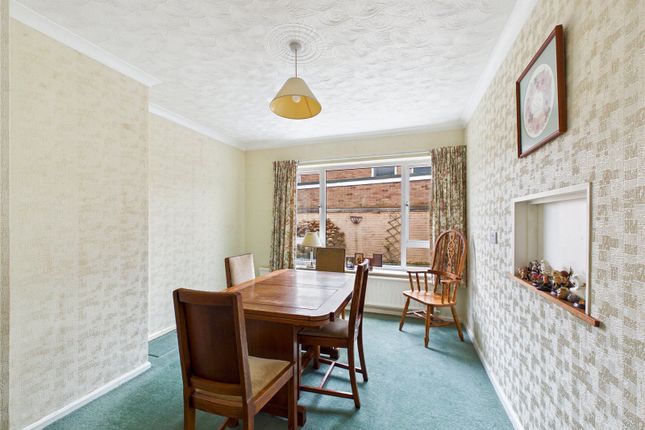 6, Chaplin Road, Colchester photo 3