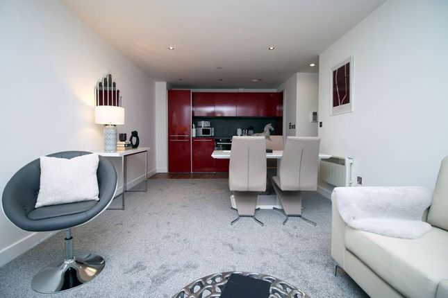 Flat to rent in Marsh Street, Bristol