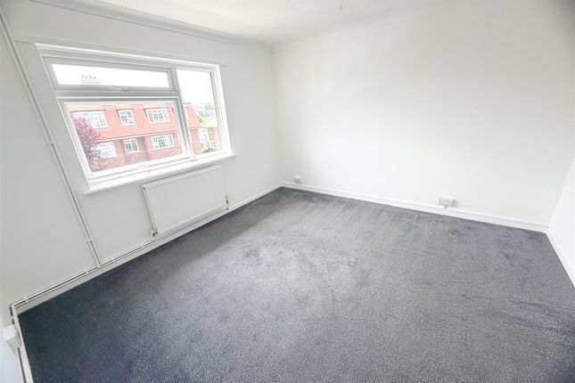Flat 9, Roselands Court, Roselands Avenue, Eastbourne photo 3