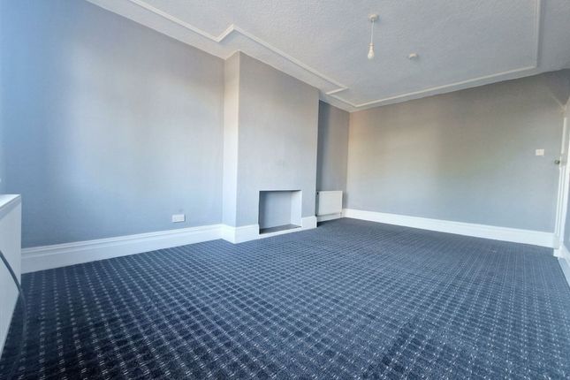13 Walker Avenue, Manchester photo 2