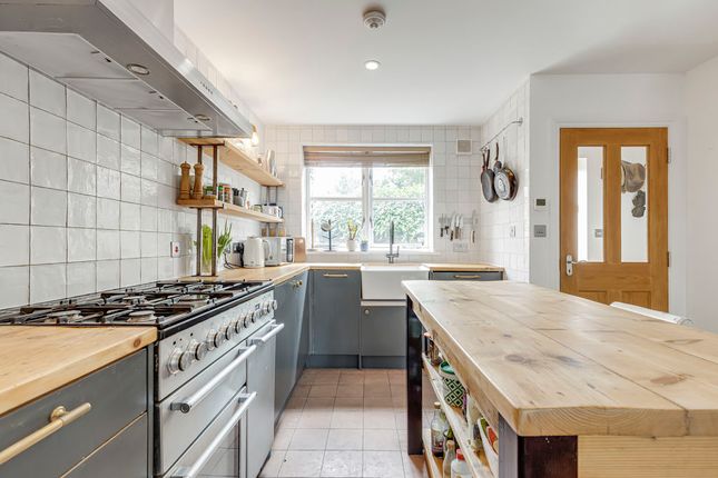 8, Nightingale Mews, Bow photo 3