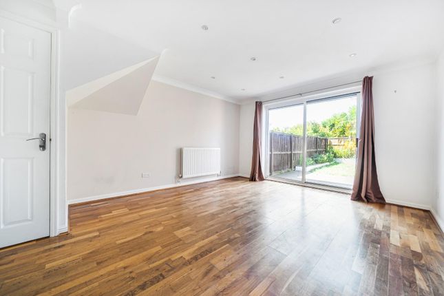 56, Phoenix Drive, Maidstone photo 2