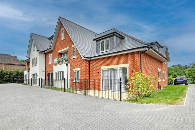 Apartment 4, 41, Shenfield Road, Brentwood photo 4