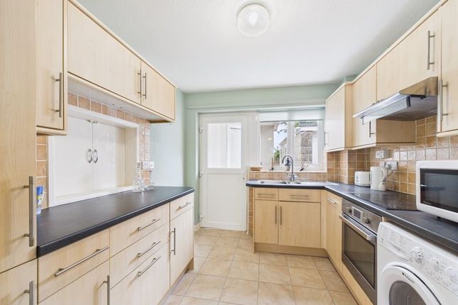 11, Laburnum Drive, Somerton photo 4