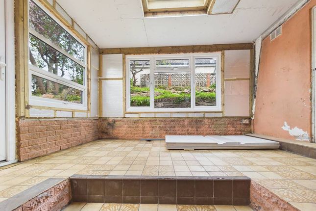 6, Wickham Court, Bristol photo 4