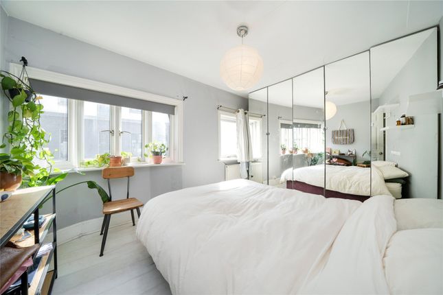 15, Bishops Way, London photo 4