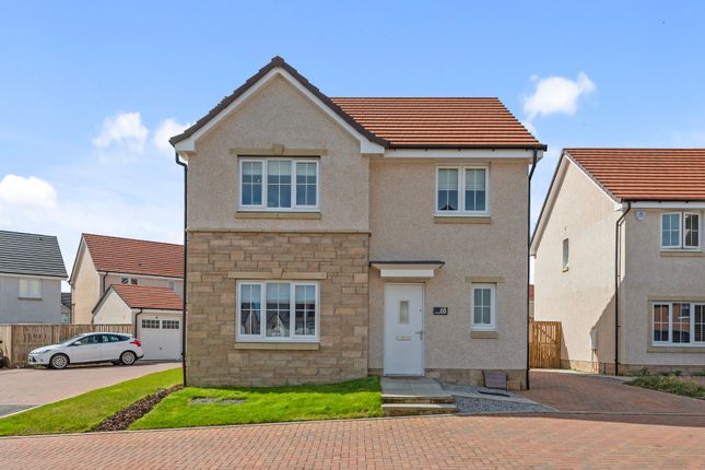 Detached house to rent in Lamond Crescent, Winchburgh