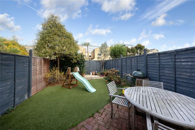 Ailsa Avenue, St Margarets photo 4