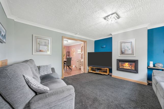 14, Spruce Grove, Dunfermline photo 4