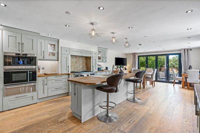 Willow Barn, Buller Road, Chelmsford photo 2