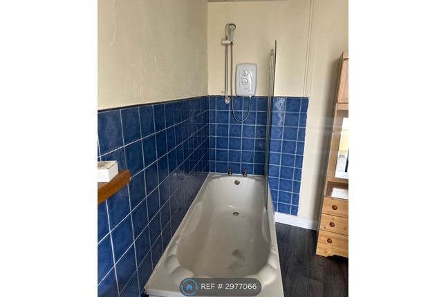 Moorbottom, Cleckheaton photo 4