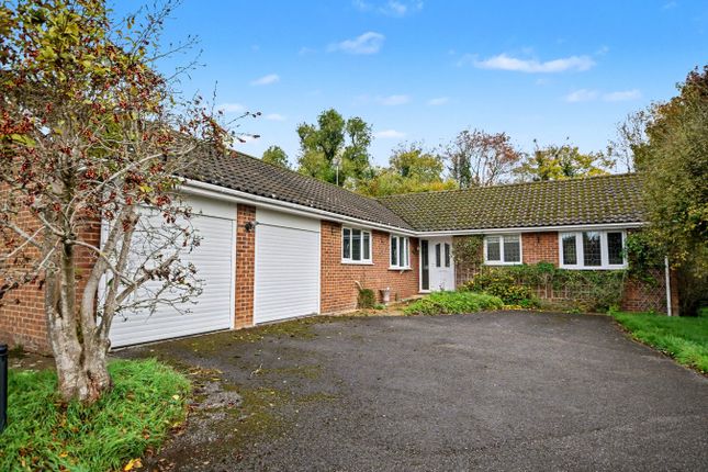 3-bed house on 3, Byworth Close, Farnham, £700,000