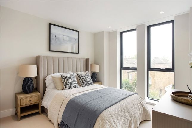 Flat for sale in Retro Chelsea, Townmead Road