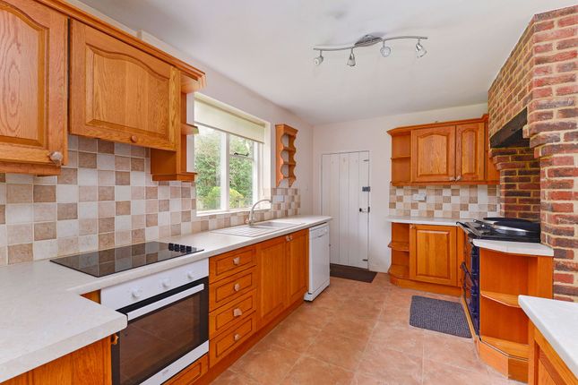 Withinlee Cottage Selhurst Common Road, Guildford photo 4