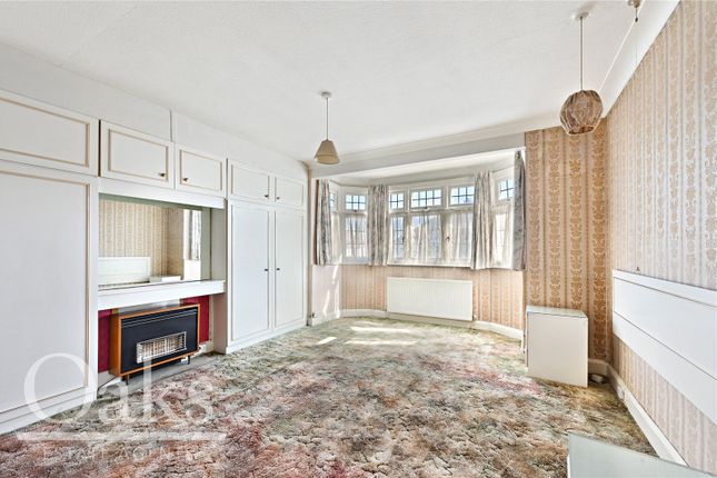 5, Birch Tree Way, Surrey photo 2