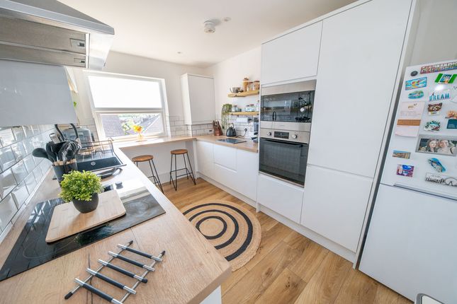 Flat 12 Grosvenor Court, East Lodge Park, Farlington photo 4