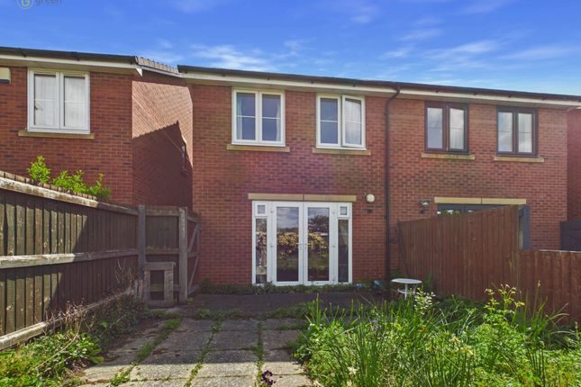 5, Club Drive, Atherstone photo 3